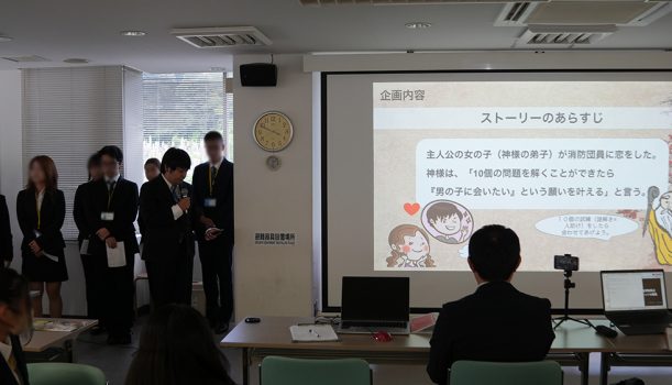 ２週間の成果をプレゼン！最終講評会を実施しました