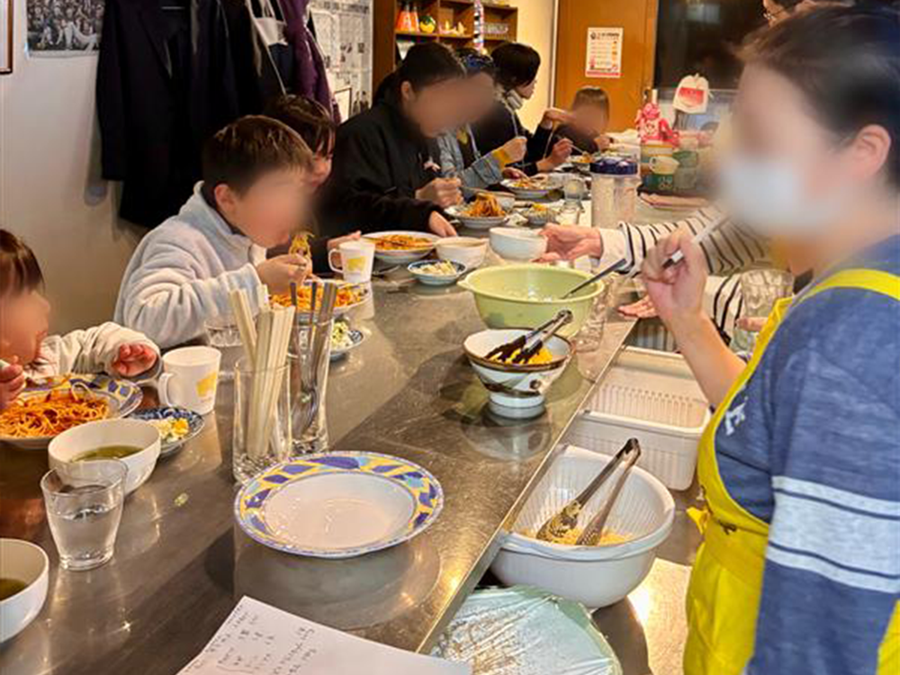 子ども食堂NijiCafeについてご紹介【就労支援準備室 岡野がゆく】