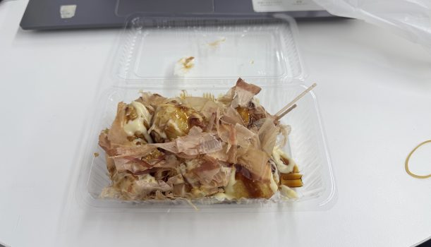 職員の日常 ～屋台の定番といえば？～